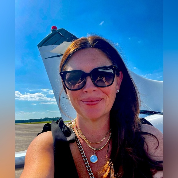 Meet your Posher, Misti - Picture 1 of 1